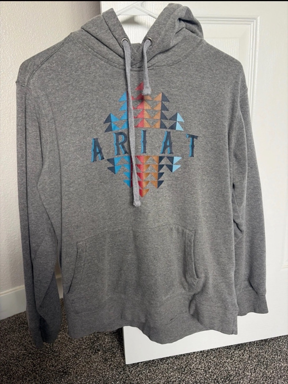 Ariat Women’s Gray Pullover Hoodie with Geometric Logo